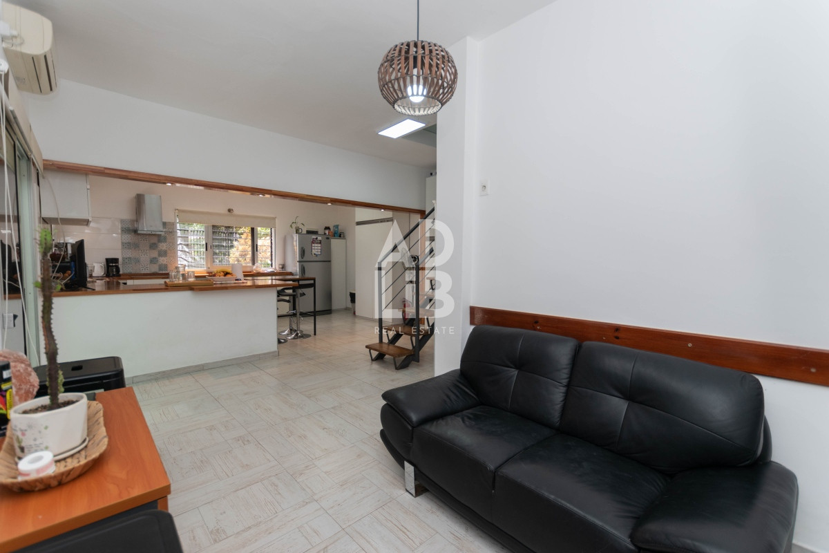 Casa ID.137 - VENTA CASA TRES DORMITORIOS FLOR DE MAROÑAS CON RENTA