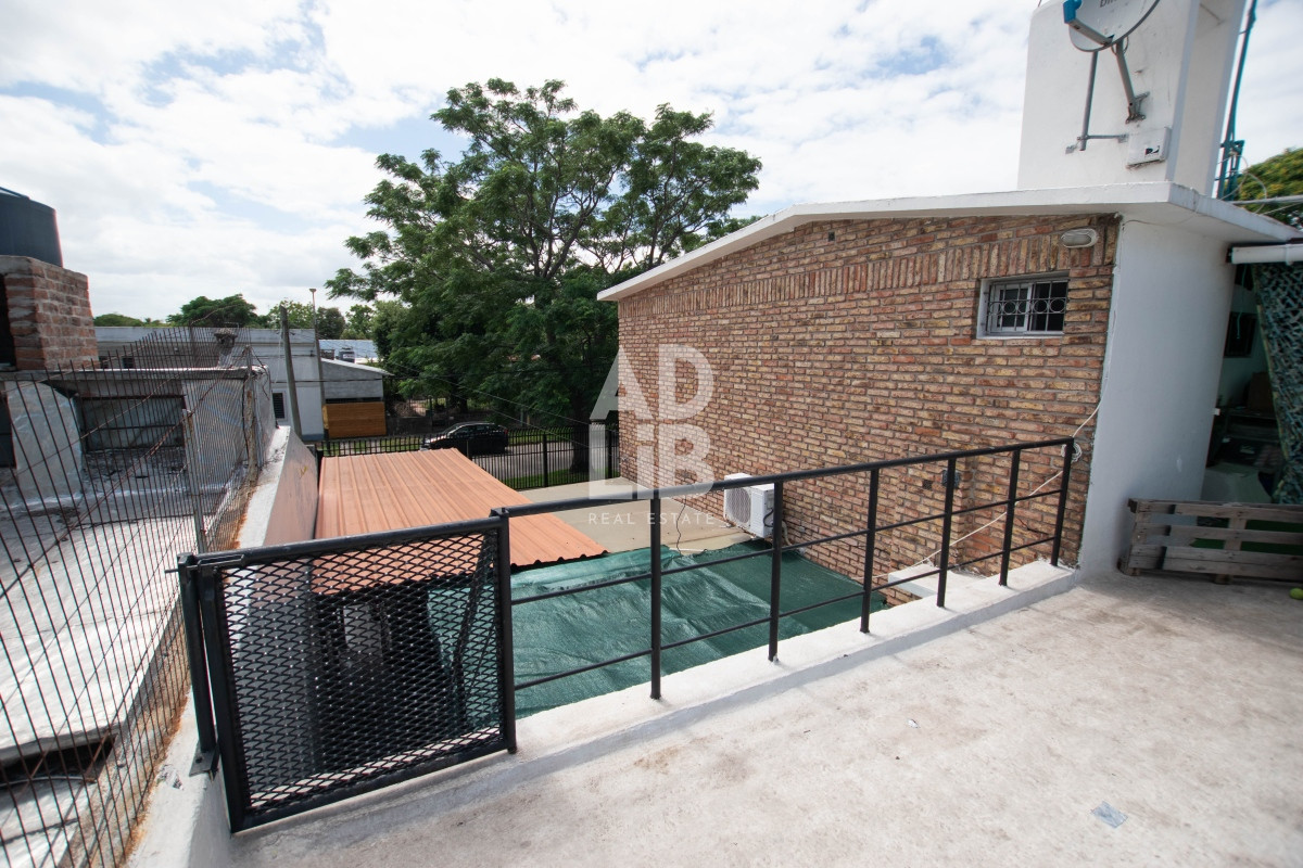 Casa ID.137 - VENTA CASA TRES DORMITORIOS FLOR DE MAROÑAS CON RENTA