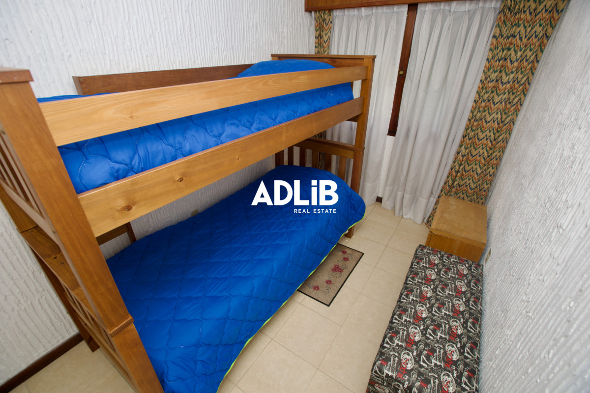 Casa ID.797 - Alquiler comercial 5 dorm y 5 baños. Zona Shopping Punta