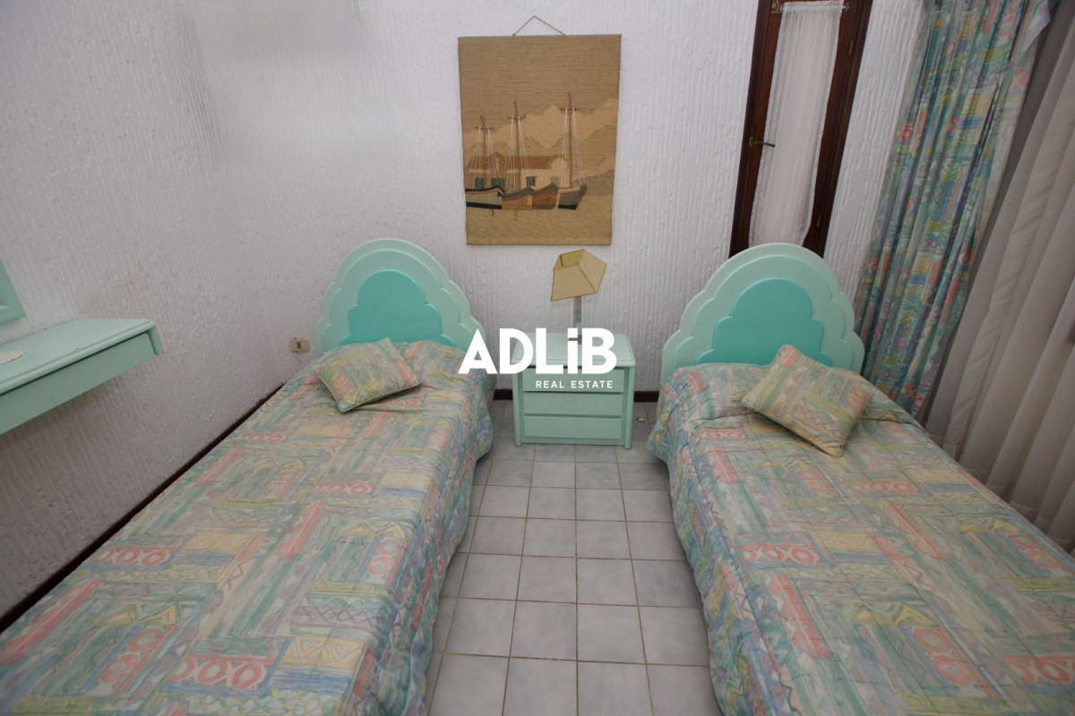 Casa ID.797 - Alquiler comercial 5 dorm y 5 baños. Zona Shopping Punta