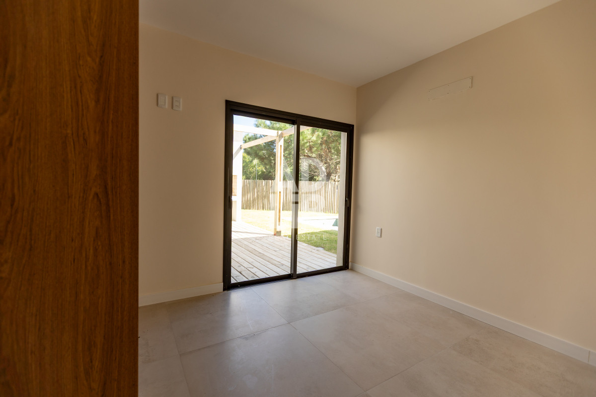 Casa ID.680 - Barrio cerrado en Barra Verde. Casas de 3 dormitorios a estrenar. a 700 mts de Playa de Montoya. 