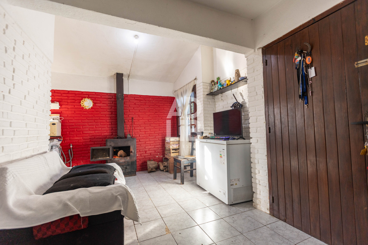 Casa ID.631 - Interesante casa de 2 dorm y 2 baños en venta en Barrio San Francisco - Maldonado. Renta o Vivienda permanente
