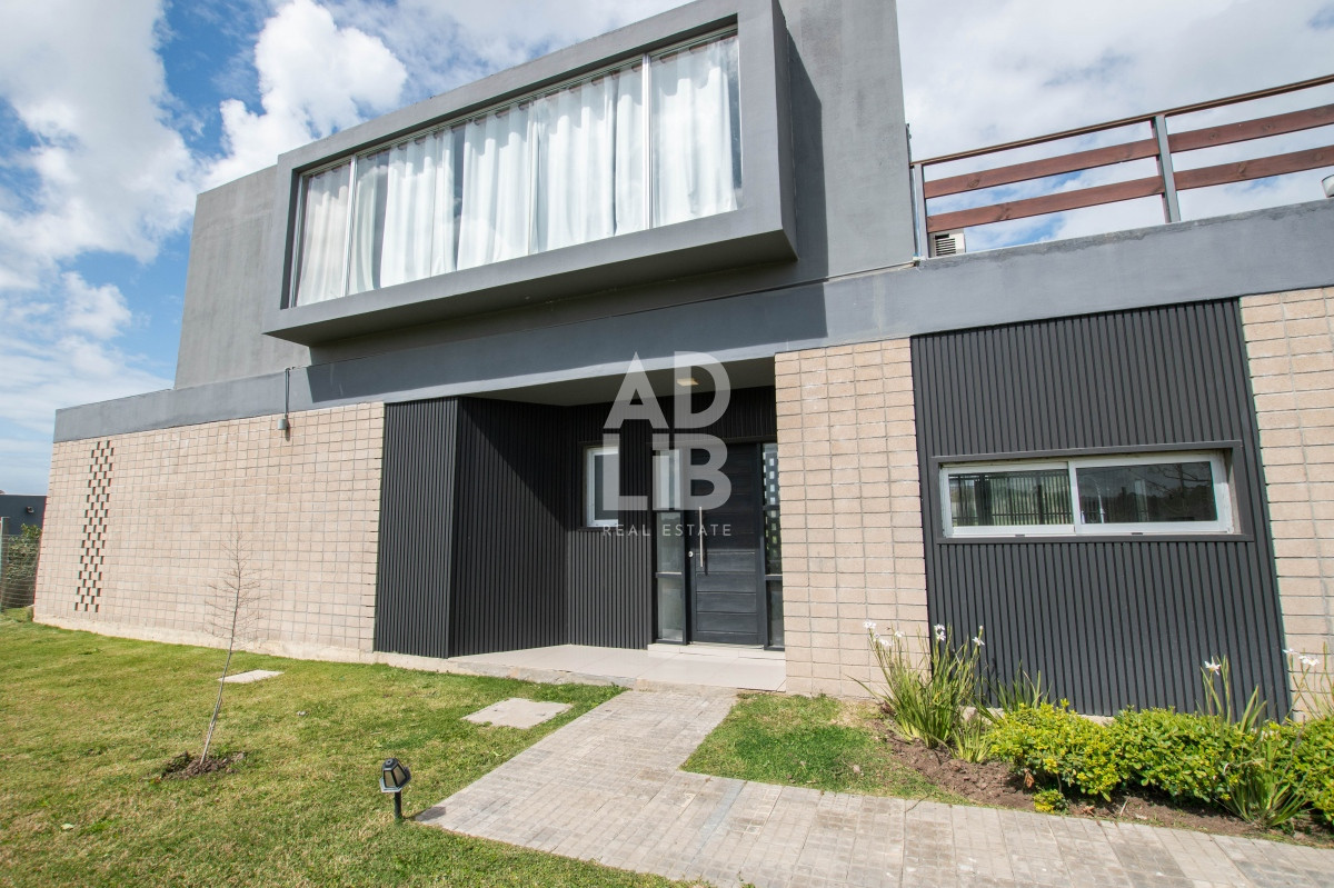 Casa ID.37 - VENTA BARRIO PRIVADO COLINAS DE CARRASCO