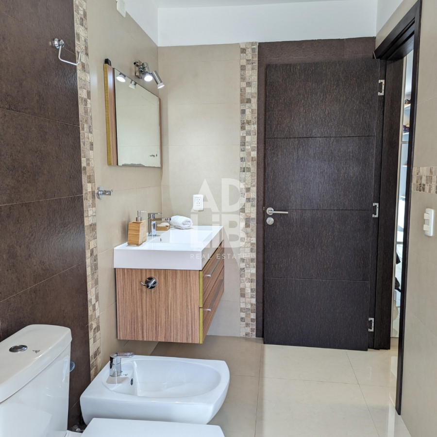 Casa ID.309 - Casa de 4 dormitorios en venta en el bosque de Burnett. 