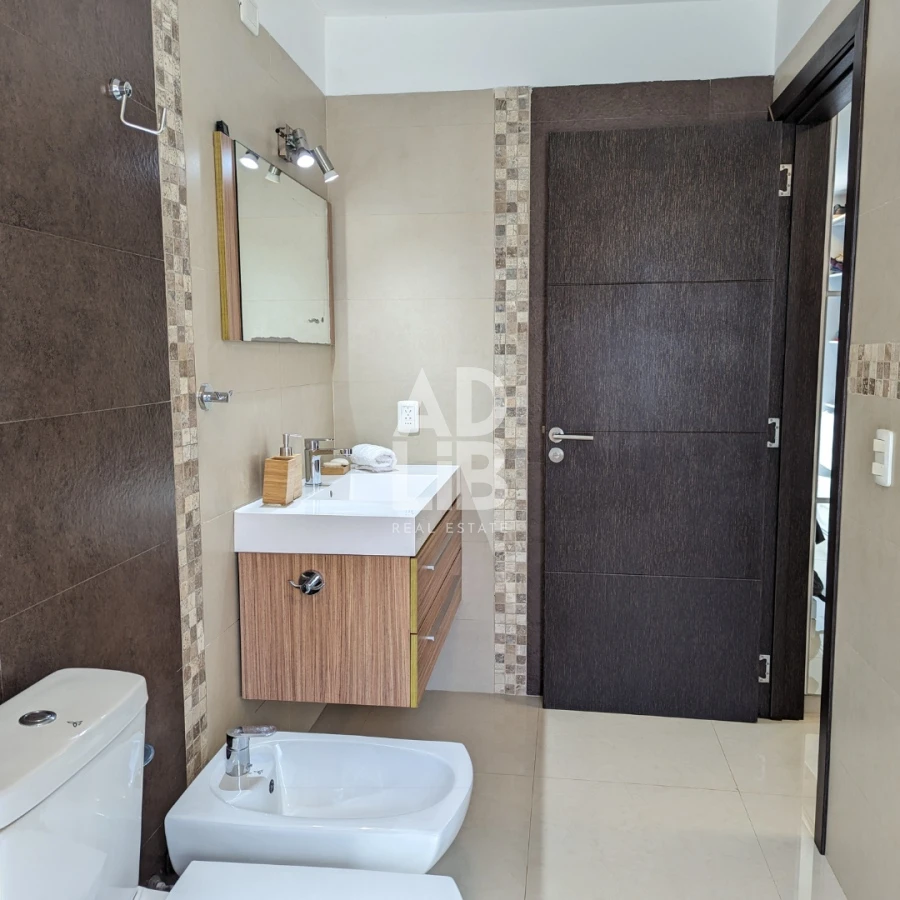 Casa ID.309 - Casa de 4 dormitorios en venta en el bosque de Burnett. 