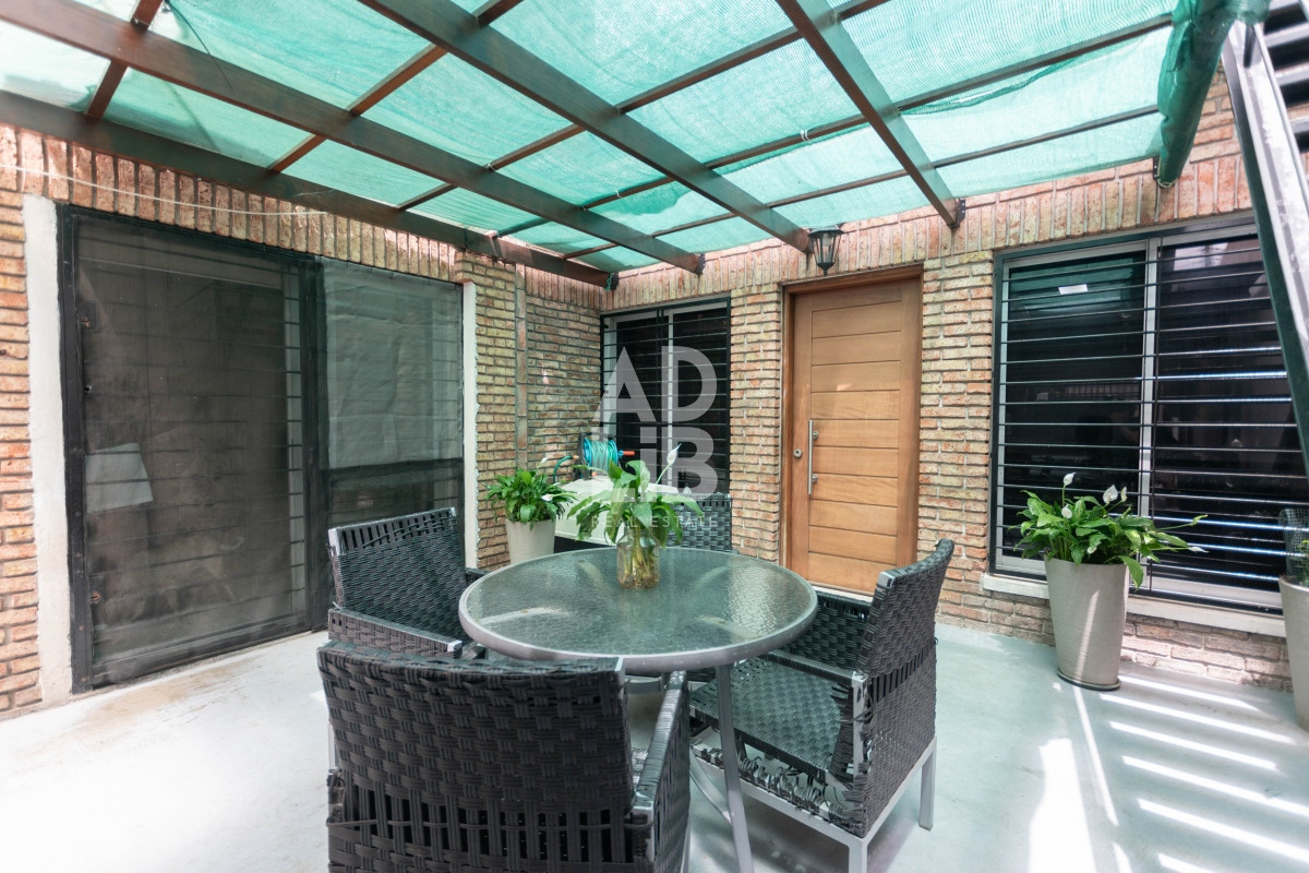 Casa ID.137 - VENTA CASA TRES DORMITORIOS FLOR DE MAROÑAS CON RENTA