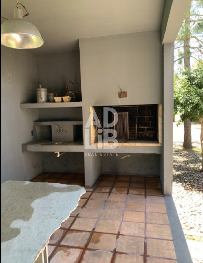 Casa ID.470 - Amplia casa en venta en Rincon del Indio con 3200 mts de terreno. 