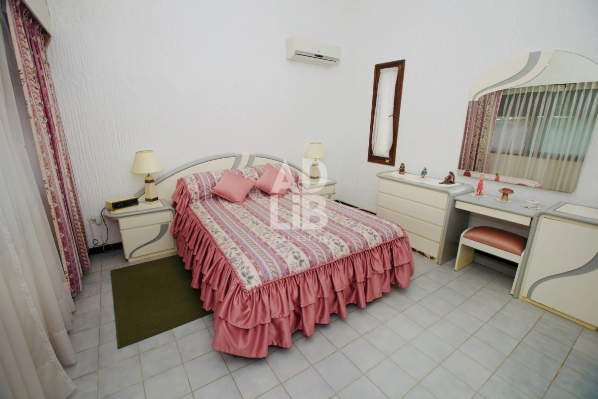 Casa ID.797 - Alquiler comercial 5 dorm y 5 baños. Zona Shopping Punta