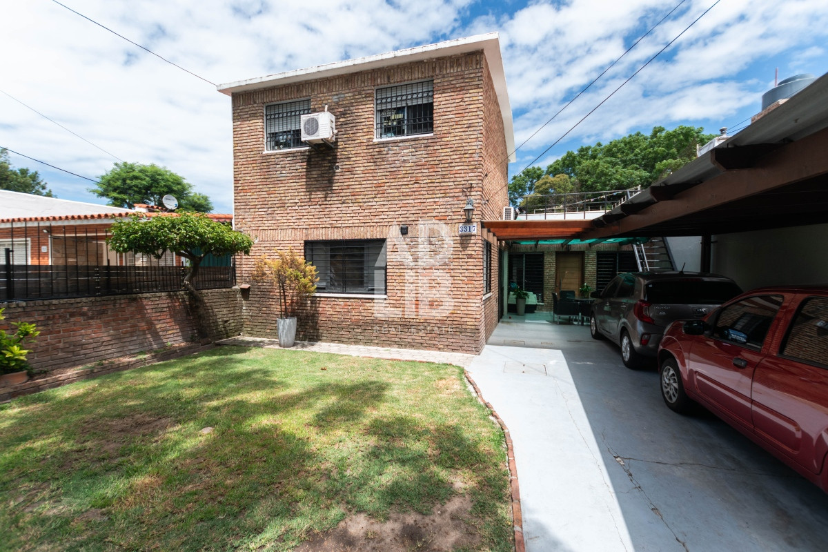 Casa ID.137 - VENTA CASA TRES DORMITORIOS FLOR DE MAROÑAS CON RENTA