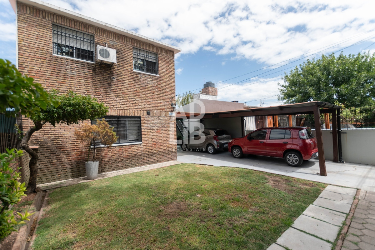 Casa ID.137 - VENTA CASA TRES DORMITORIOS FLOR DE MAROÑAS CON RENTA