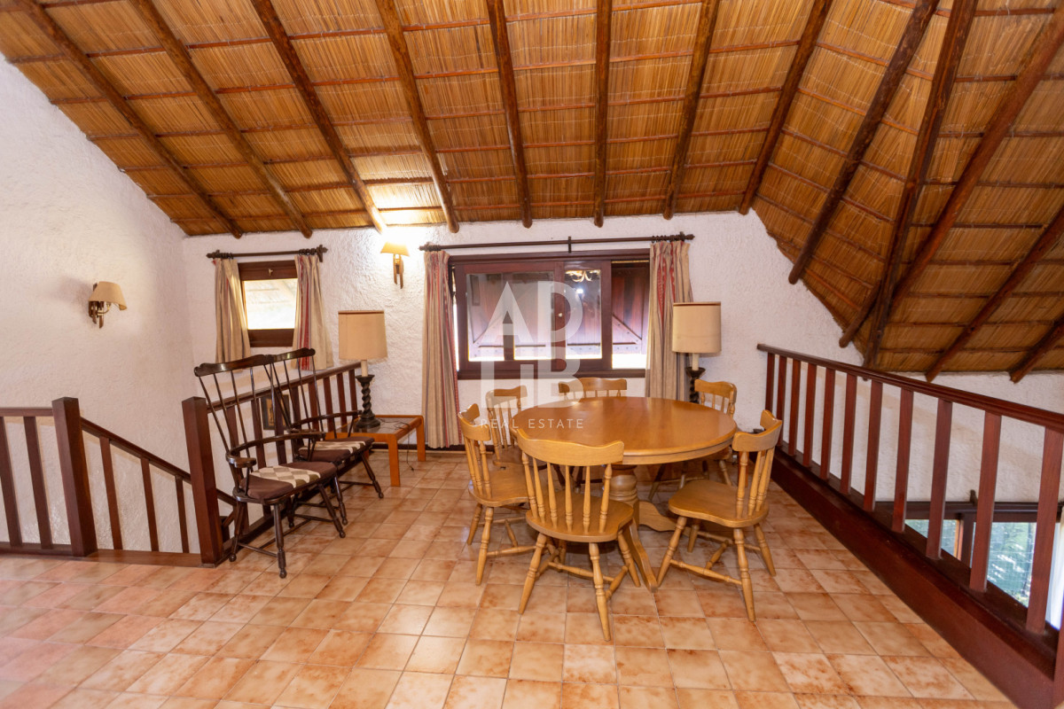 Casa ID.746 - Casa quincho de 3 dorm y 3 baños en alquiler anual en Pinares a 250 mts del mar