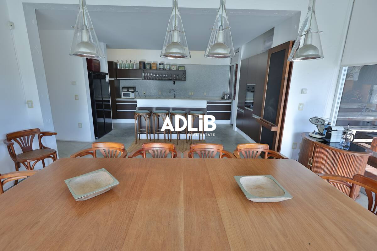 Casa ID.673 - Casa de diseño en alquiler temporal. 4 dormitorios en suite a 50 mts del mar