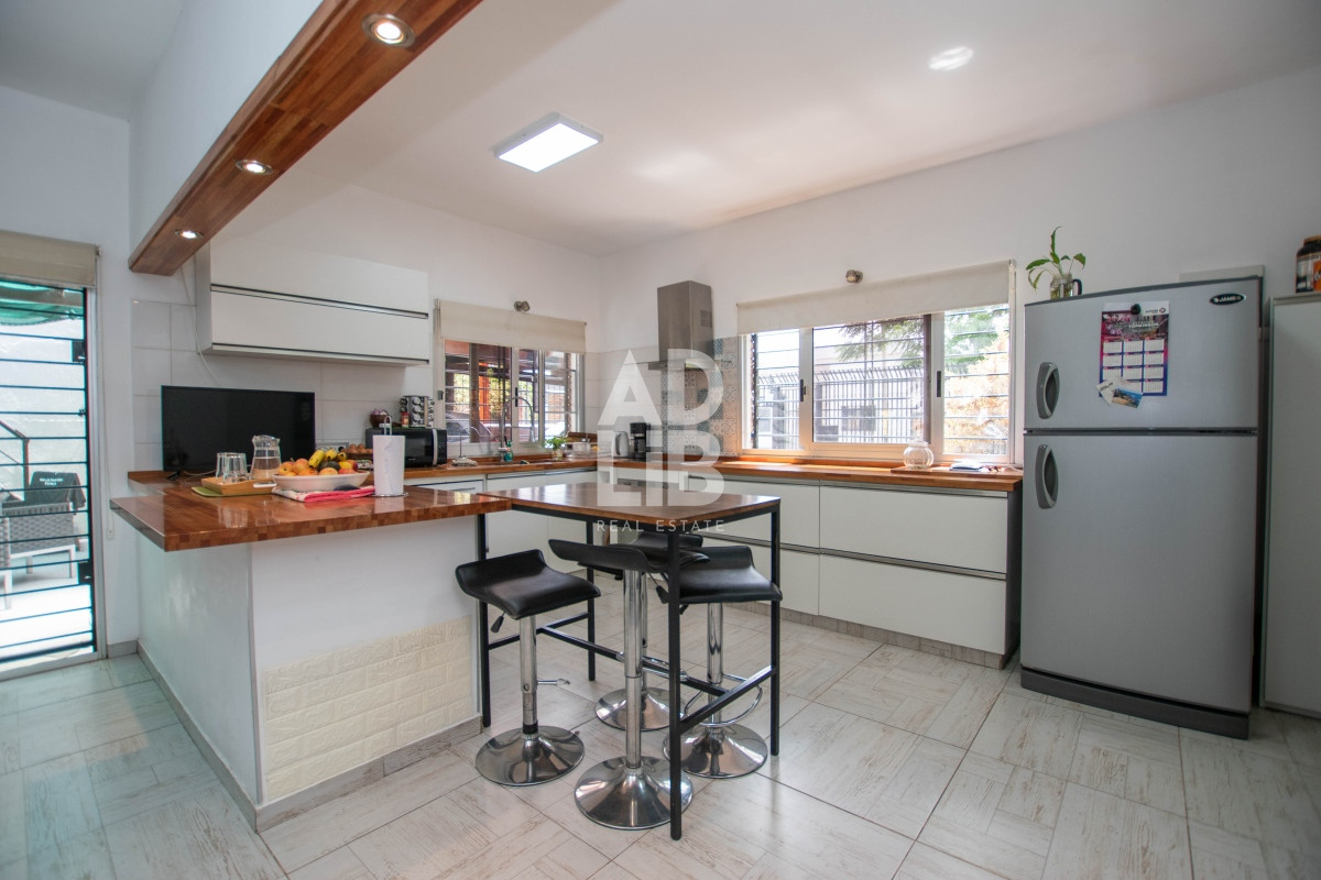 Casa ID.137 - VENTA CASA TRES DORMITORIOS FLOR DE MAROÑAS CON RENTA