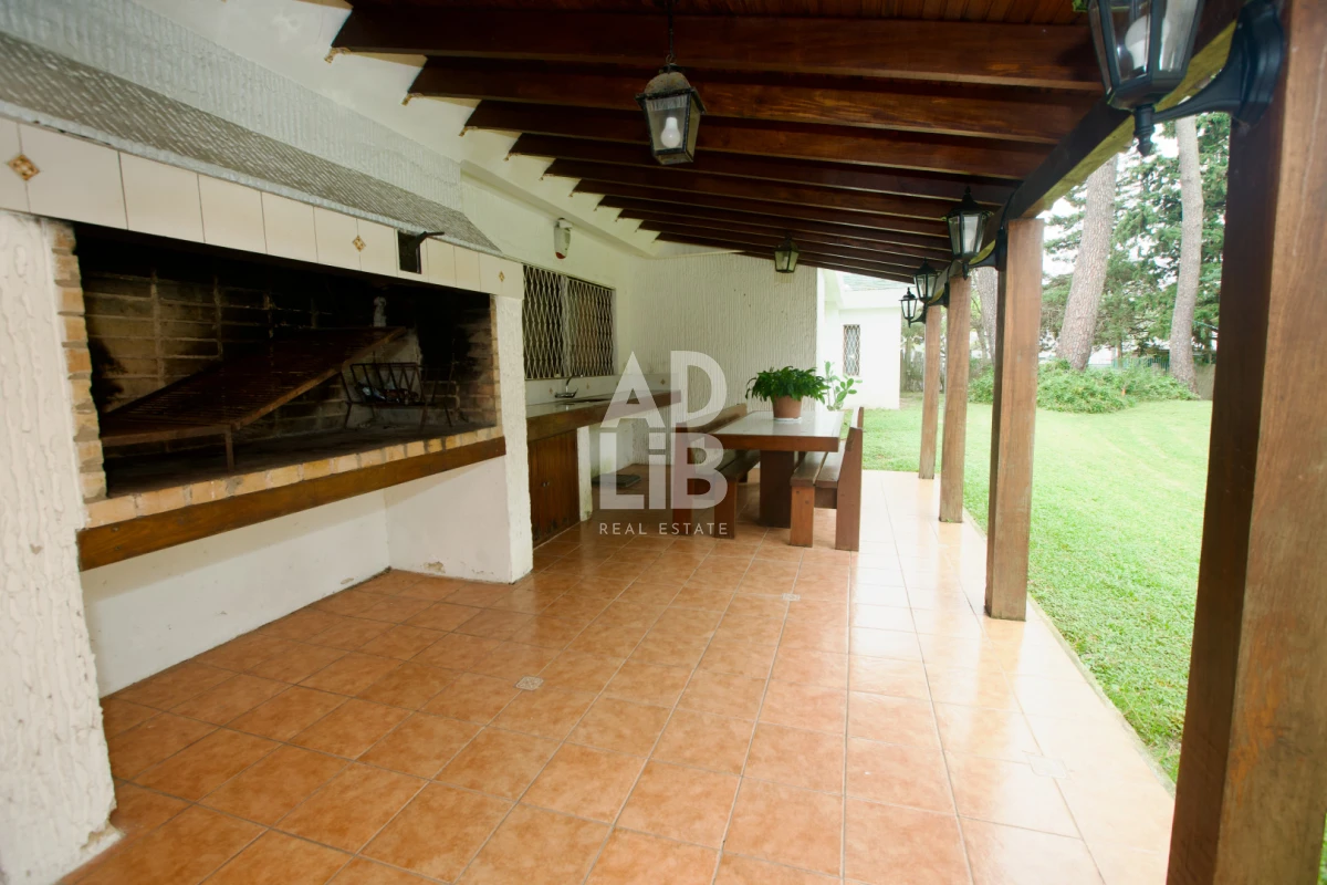 Casa ID.797 - Alquiler comercial 5 dorm y 5 baños. Zona Shopping Punta