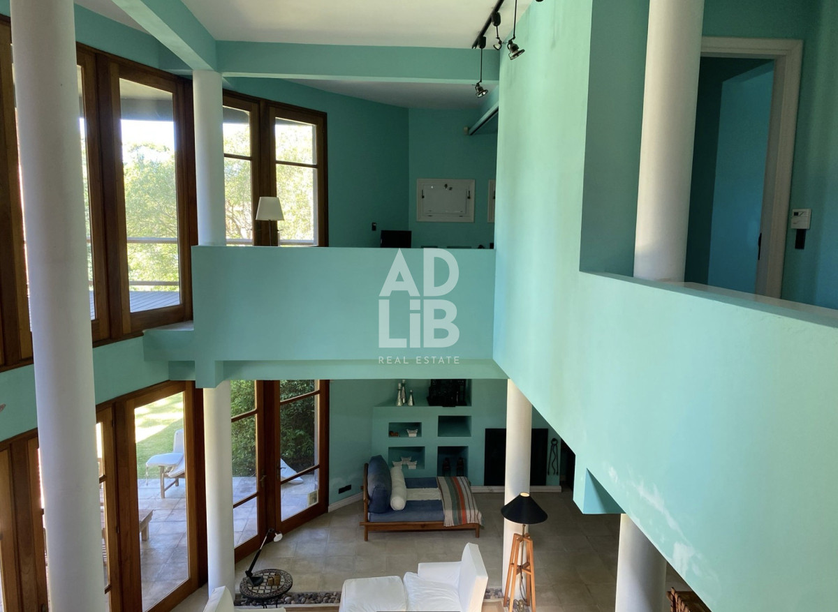 Casa ID.470 - Amplia casa en venta en Rincon del Indio con 3200 mts de terreno. 