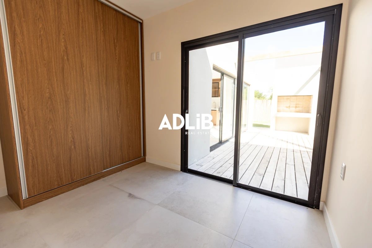 Casa ID.680 - Barrio cerrado en Barra Verde. Casas de 3 dormitorios a estrenar. a 700 mts de Playa de Montoya. 