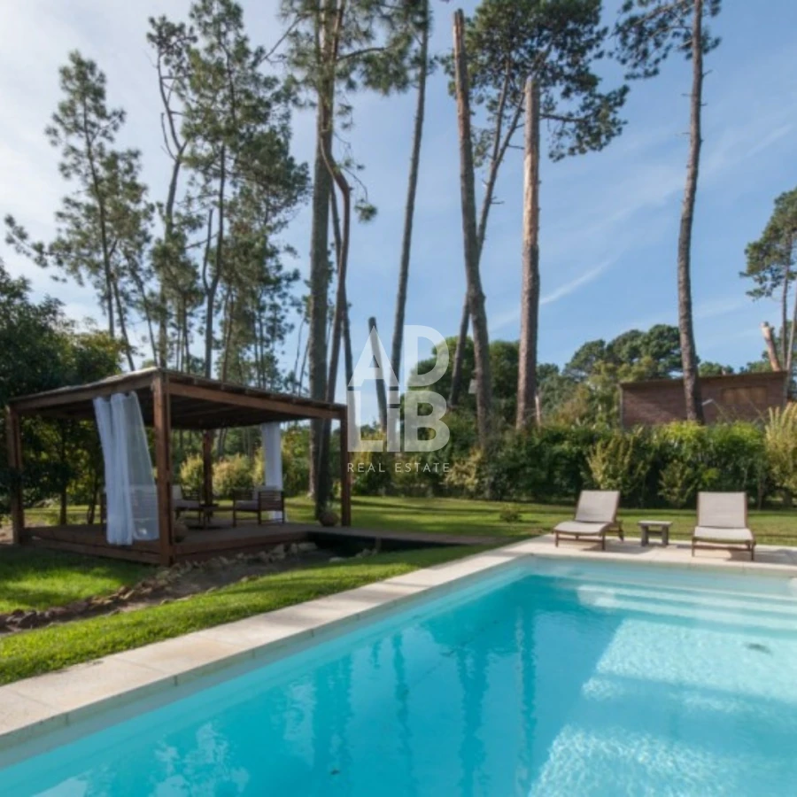 Casa ID.309 - Casa de 4 dormitorios en venta en el bosque de Burnett. 