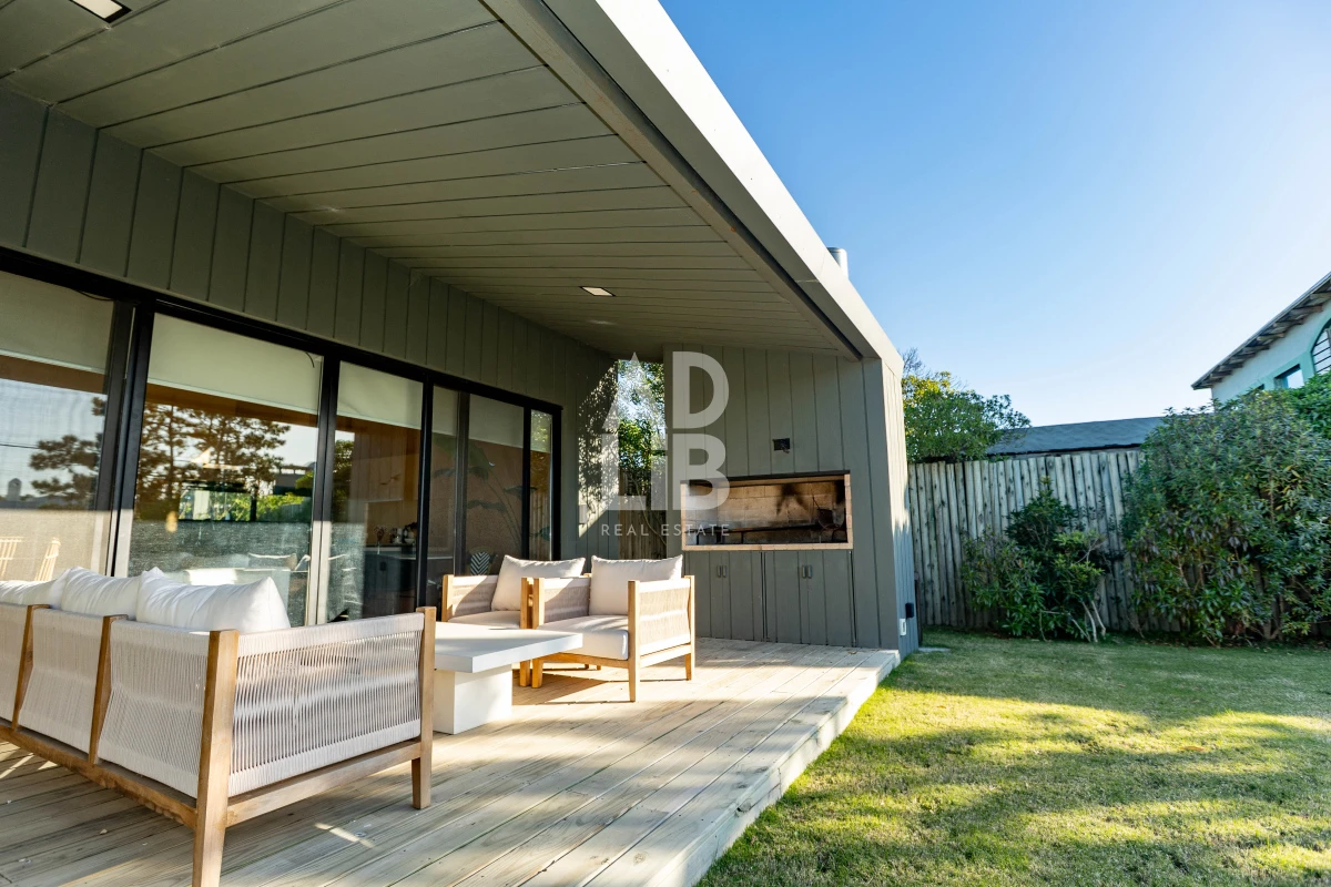 Casa ID.637 - Casa de diseño a 50 mts del mar en La Juanita