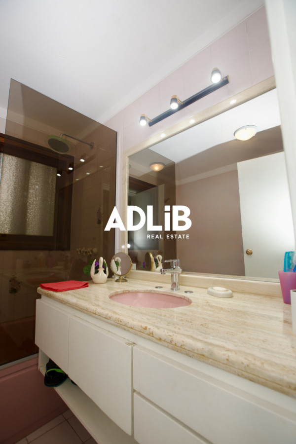 Casa ID.797 - Alquiler comercial 5 dorm y 5 baños. Zona Shopping Punta
