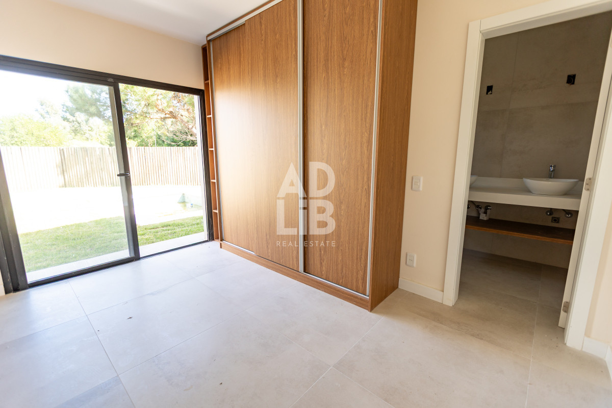 Casa ID.680 - Barrio cerrado en Barra Verde. Casas de 3 dormitorios a estrenar. a 700 mts de Playa de Montoya. 