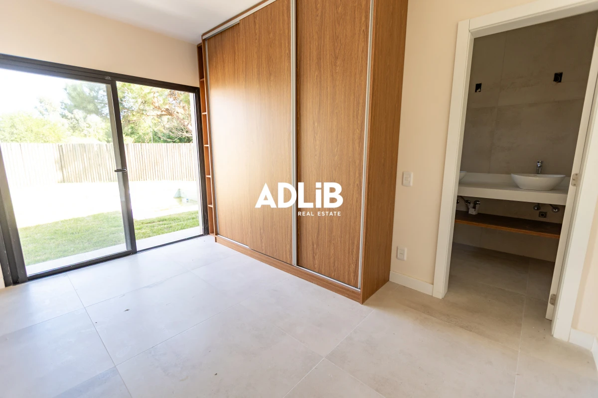 Casa ID.680 - Barrio cerrado en Barra Verde. Casas de 3 dormitorios a estrenar. a 700 mts de Playa de Montoya. 