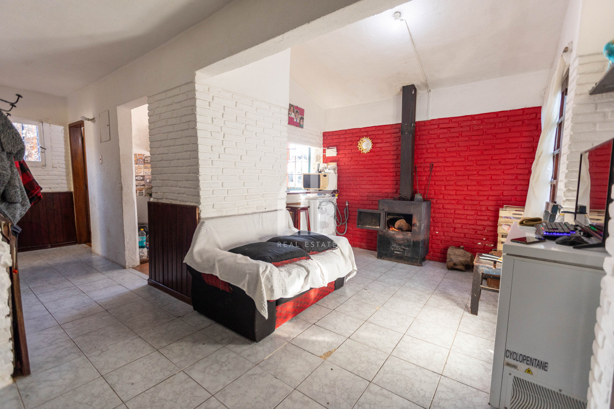 Casa ID.631 - Interesante casa de 2 dorm y 2 baños en venta en Barrio San Francisco - Maldonado. Renta o Vivienda permanente