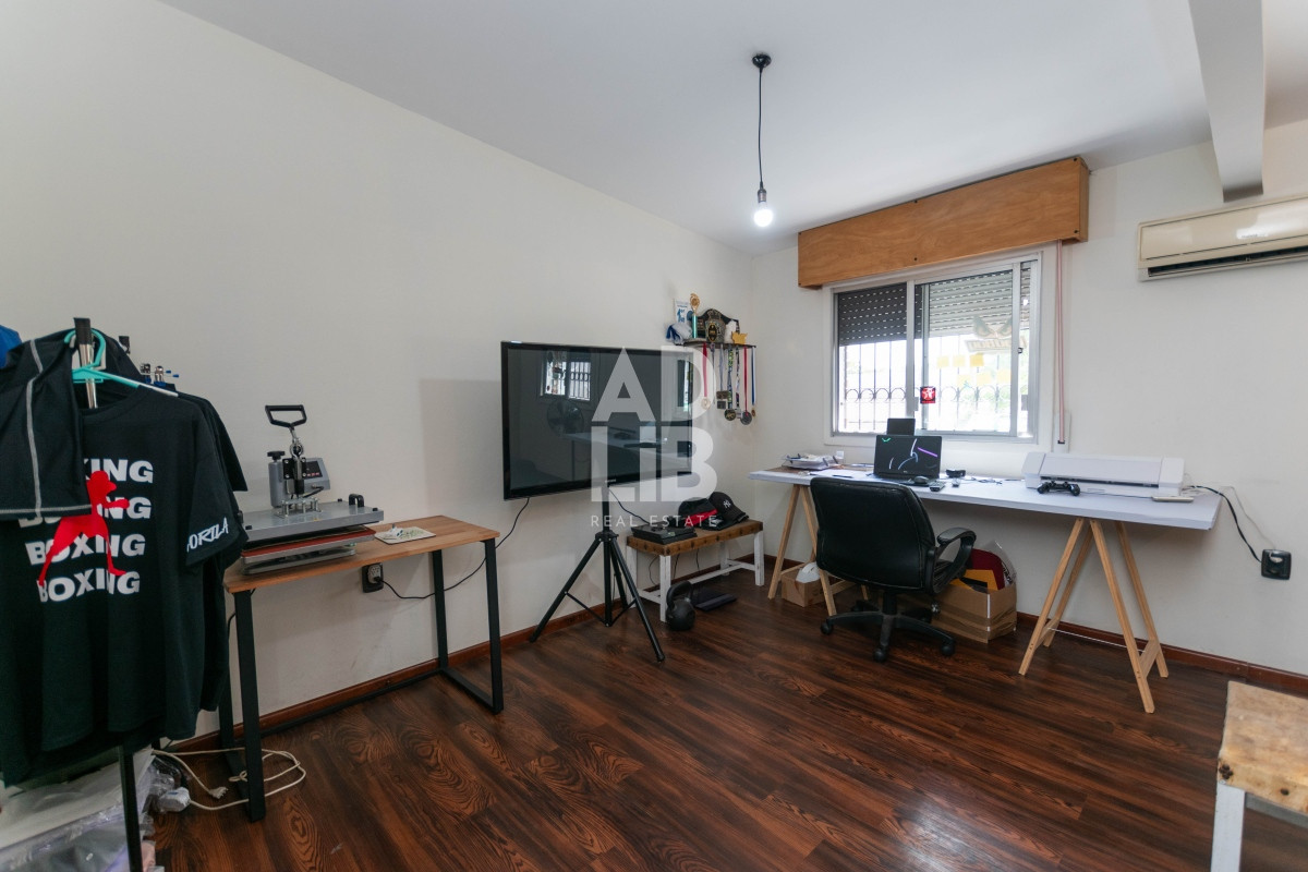 Casa ID.137 - VENTA CASA TRES DORMITORIOS FLOR DE MAROÑAS CON RENTA