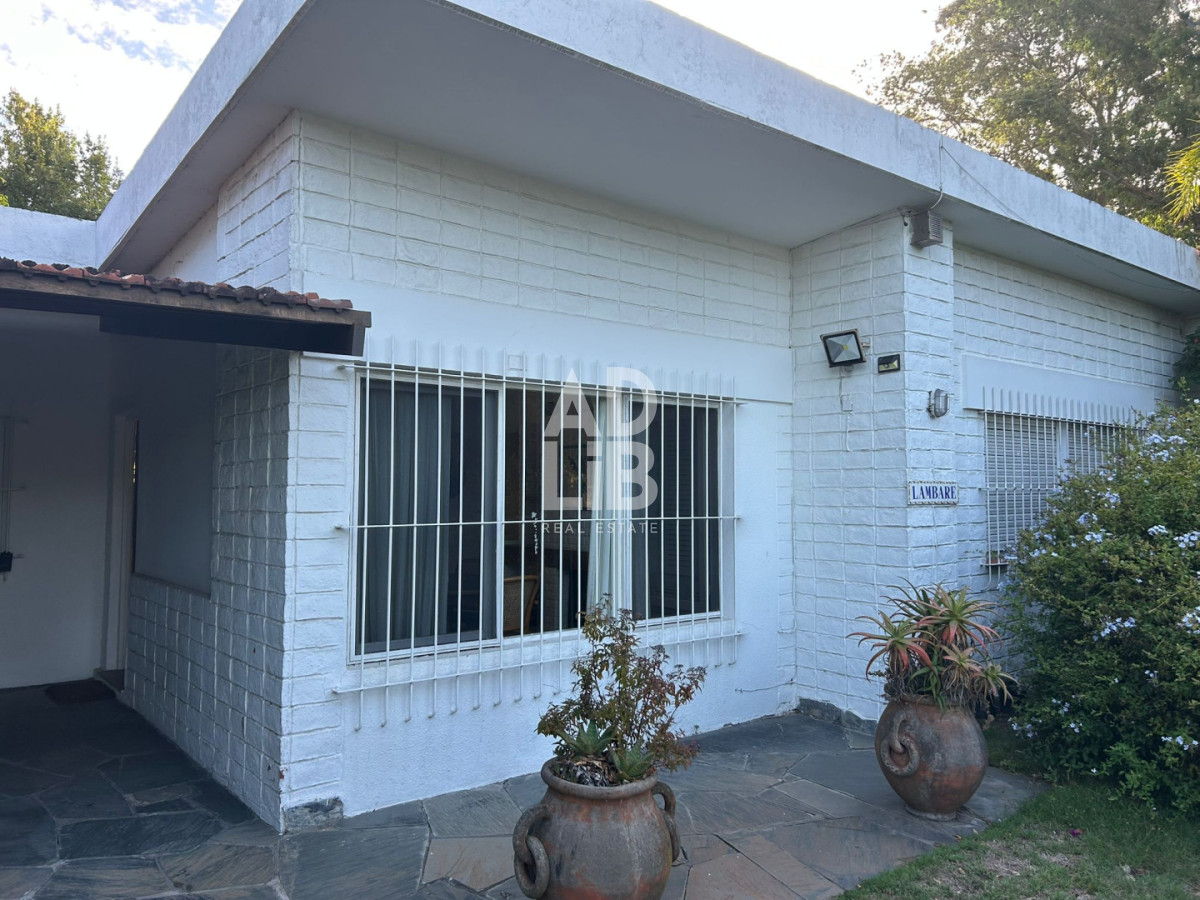 Casa ID.778 - Alquiler anual en San Rafael casa de 3 dorm + dependencia