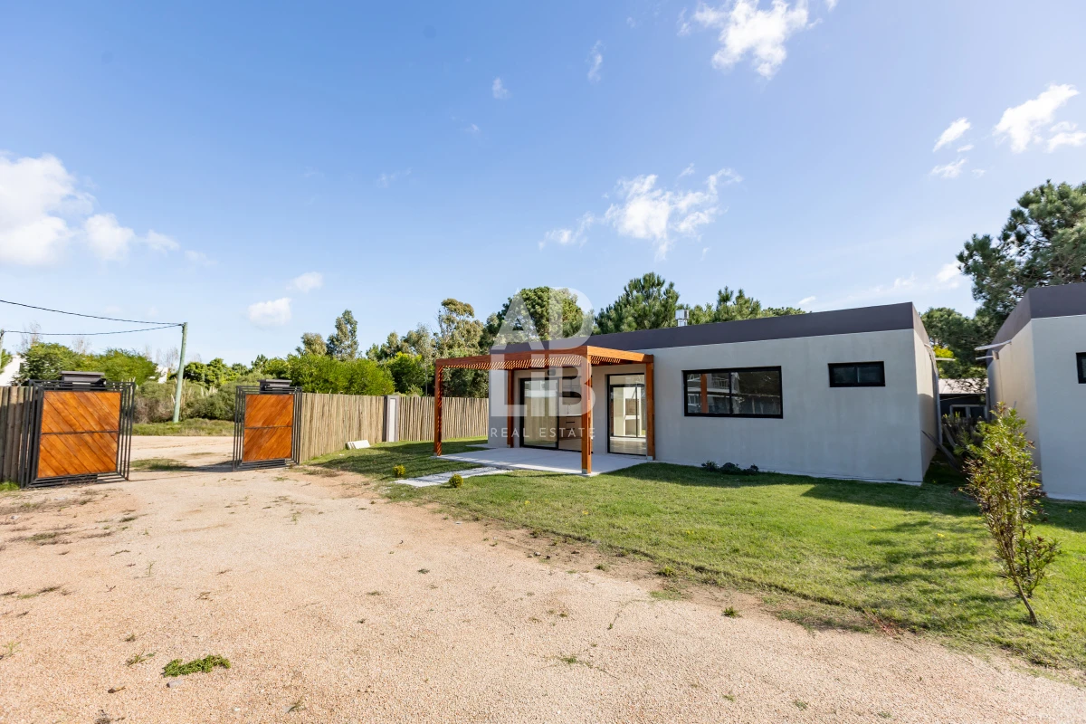 Casa ID.591 - Nuevo Barrio Cerrado en la Barra. Casas de 3 dormitorios a estrenar.