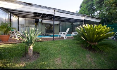 Casa de 3 dormitorios en venta en Pinares. Oportunidad de financiación 40%