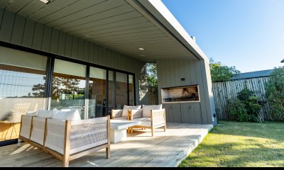 Casa de diseño en venta a 50 mts del mar en La Juanita