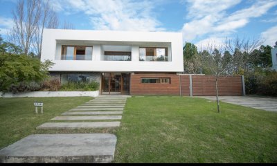 VENTA CASA EN BARRIO PRIVADO CARMEL