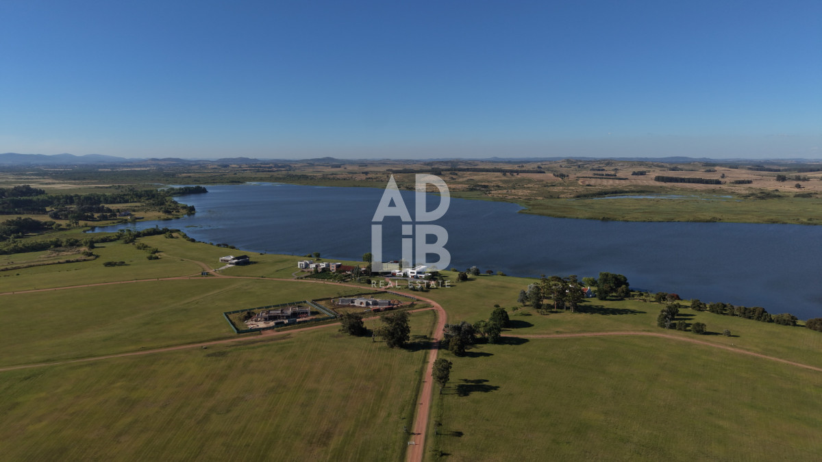 Chacra ID.762 - Chacra de 6 has en venta en Laguna de los Cisnes con construcción