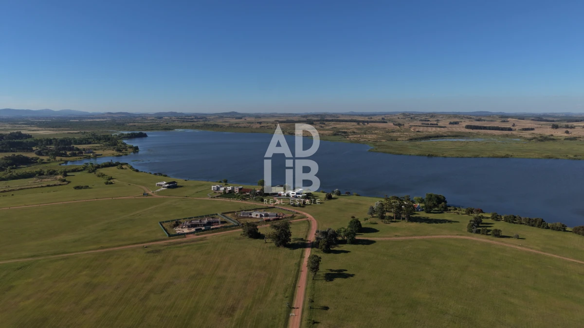 Chacra ID.762 - Chacra de 6 has en venta en Laguna de los Cisnes con construcción