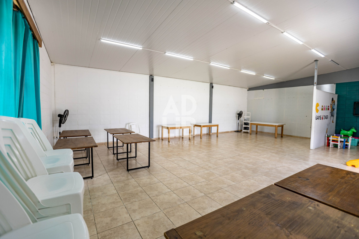 Local Comercial ID.761 - Alquiler comercial a pasos de la  perimetral 150 mts2 construidos y 600 mts2 de terreno. Ideal Barracas o empresas de logística. 