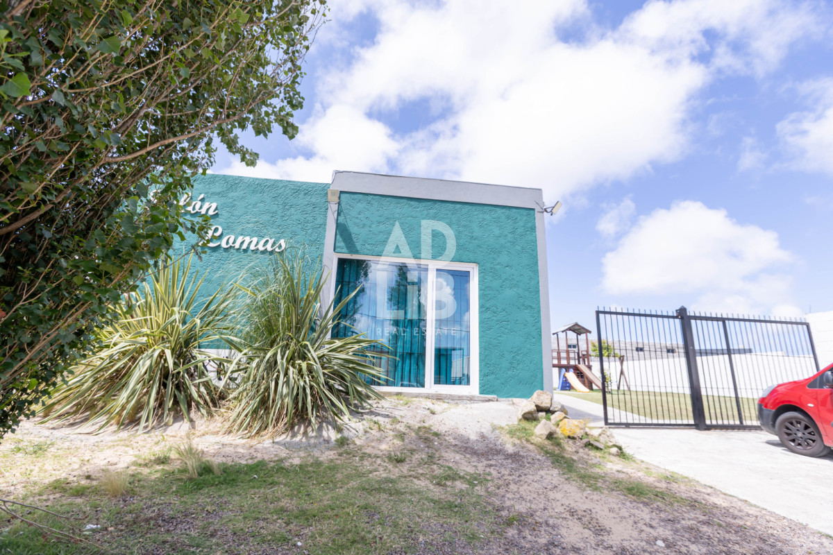 Local Comercial ID.761 - Alquiler comercial a pasos de la  perimetral 150 mts2 construidos y 600 mts2 de terreno. Ideal Barracas o empresas de logística. 