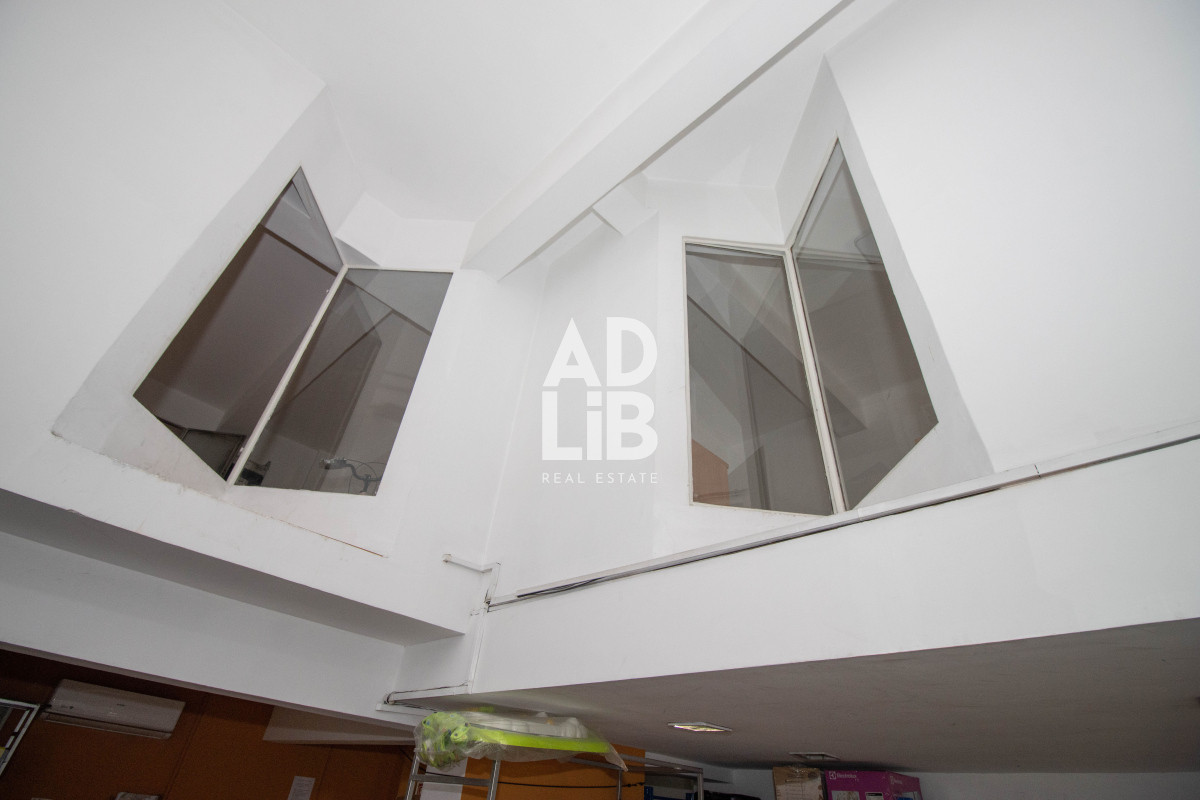 Oficina ID.488 - ALQUILER LOCAL COMERCIAL EN CENTRO