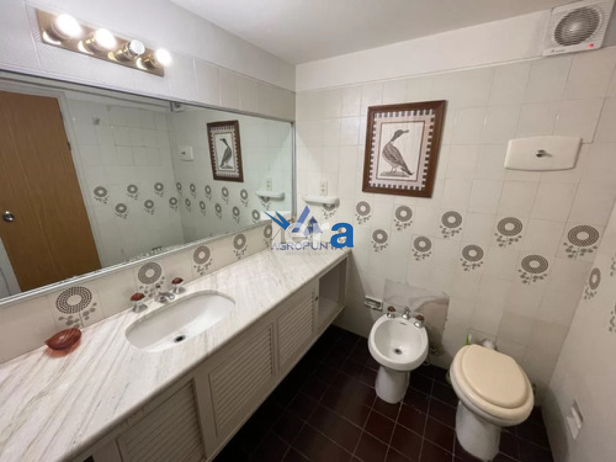 Apartamento ID.21011 - 3 Dormitorios Primera Línea Mansa 
