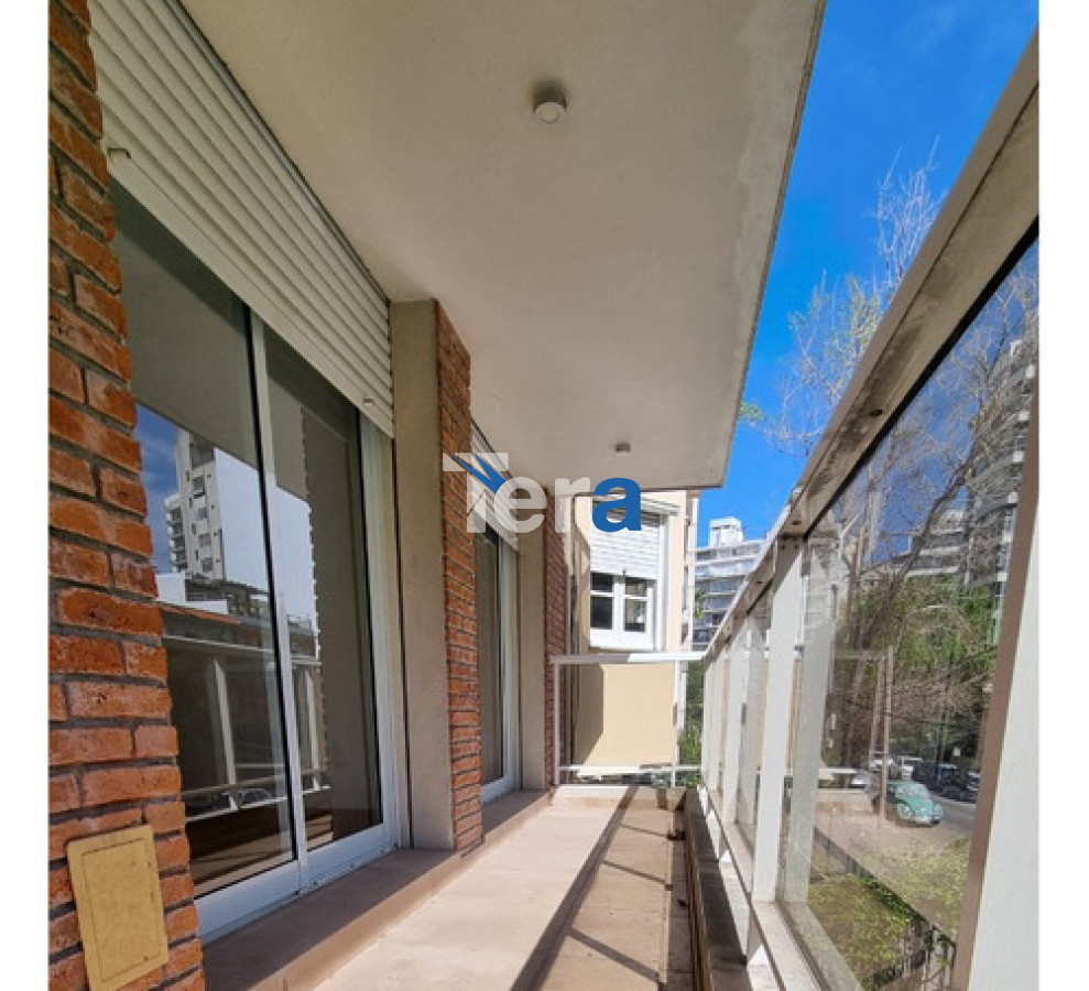 Apartamento ID.21083 - Apartamento En Venta De 2 Dorm. 2 Baños Con Cochera En Pocitos