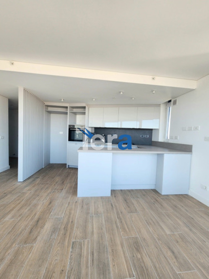 Apartamento ID.21351 - Venta De Espectacular Planta Piso 14 De 2dormitorios 