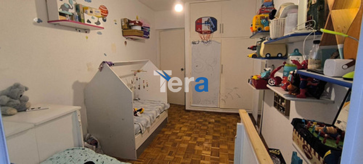 Apartamento ID.21370 - Pocitos | 2 Dorm. + 2 Baños + Patio + Garage. Bajos G. Comunes. Excelente Zona