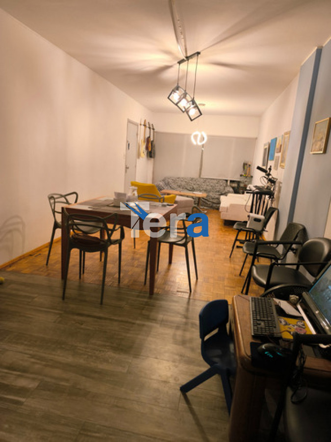 Apartamento ID.21370 - Pocitos | 2 Dorm. + 2 Baños + Patio + Garage. Bajos G. Comunes. Excelente Zona