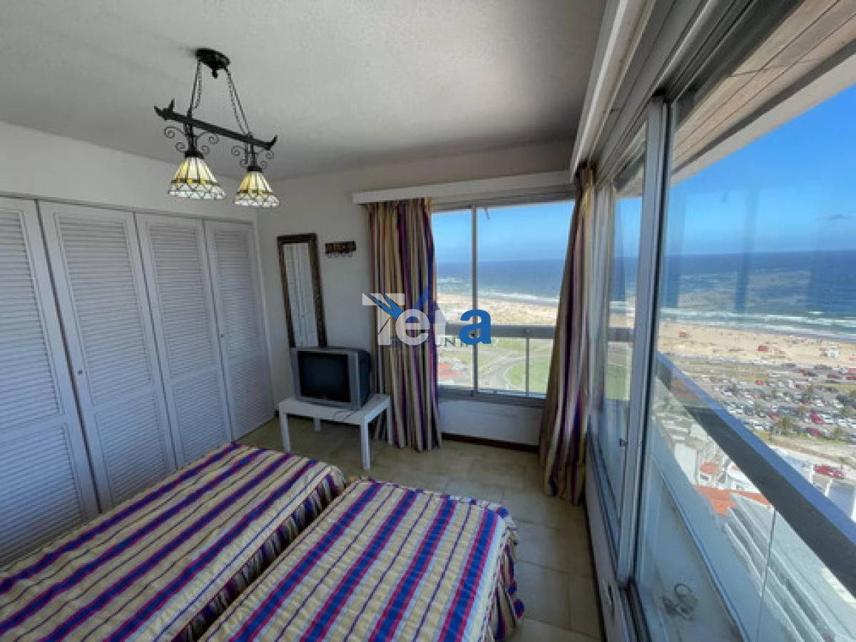 Apartamento ID.21011 - 3 Dormitorios Primera Línea Mansa 
