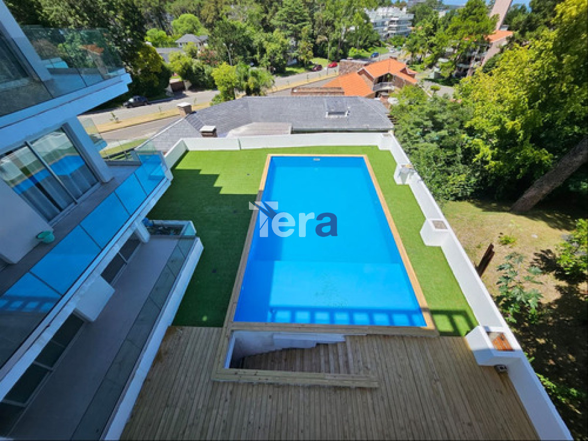 Apartamento ID.21174 - Apartamento En Venta De 2 Dormitorios Playa Mansa