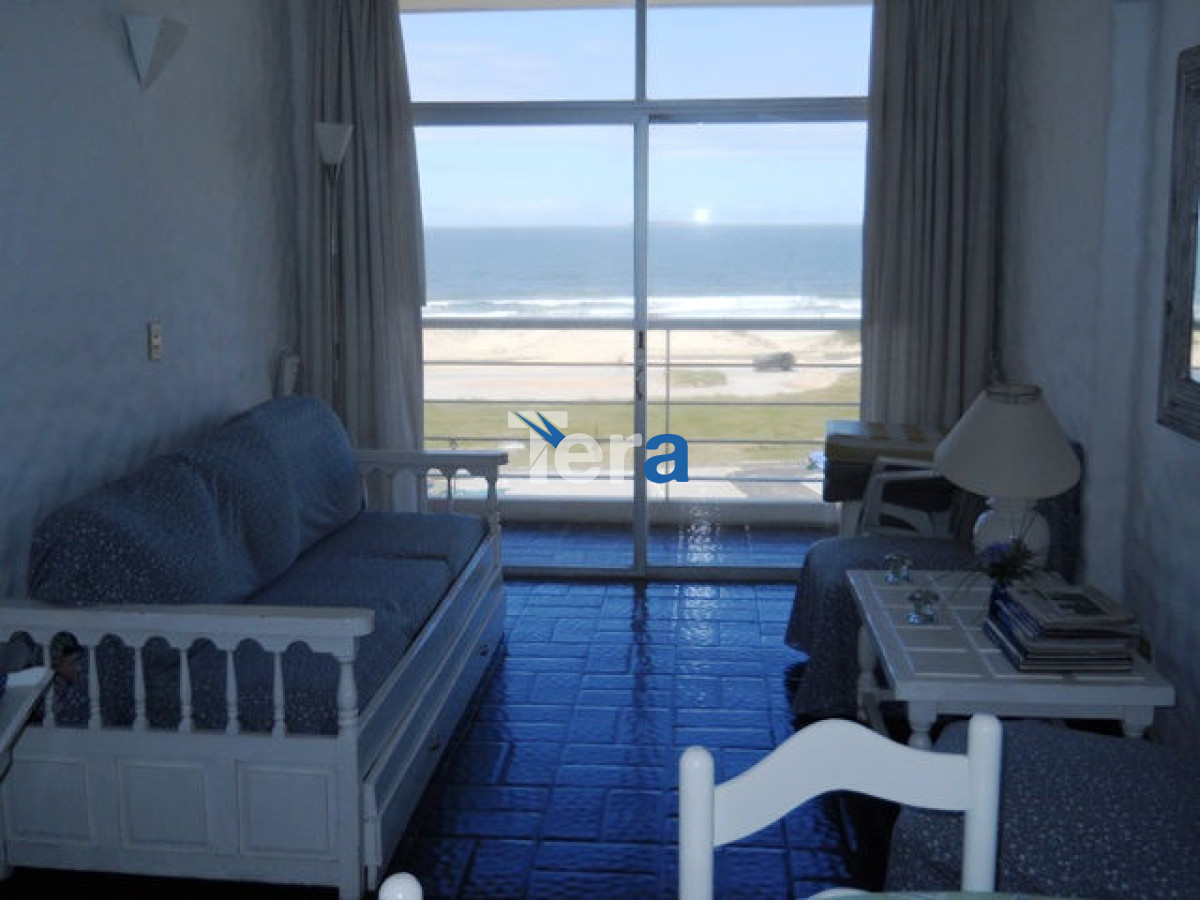 Apartamento ID.20979 - APTO EN ALQUILER 2 DORM EN BEVERLY HILLS 