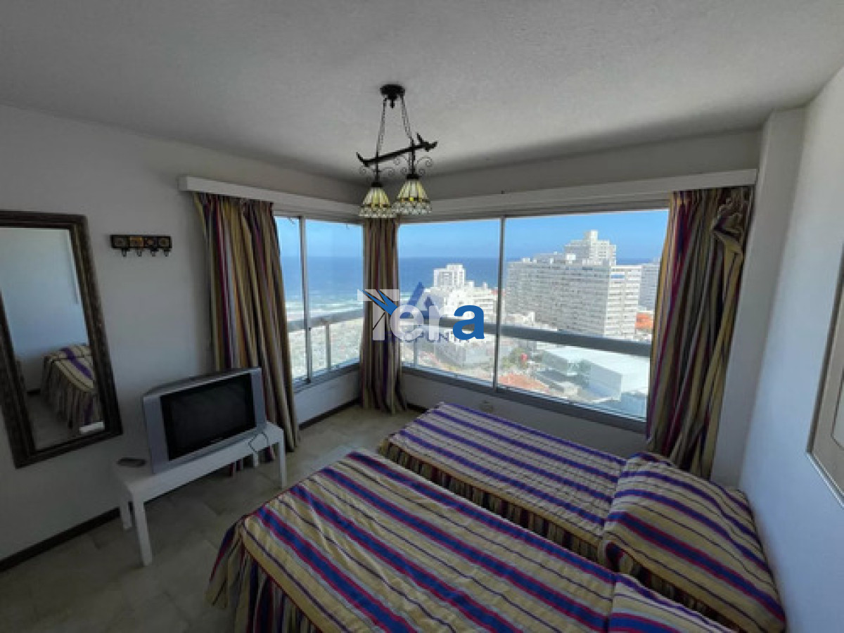 Apartamento ID.21011 - 3 Dormitorios Primera Línea Mansa 