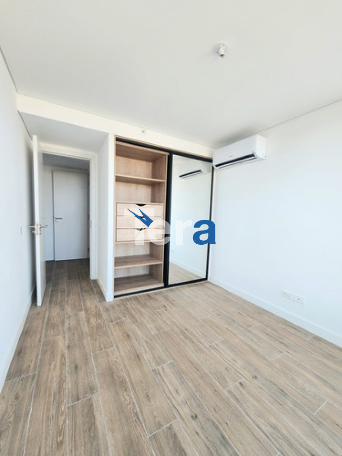 Apartamento ID.21351 - Venta De Espectacular Planta Piso 14 De 2dormitorios 