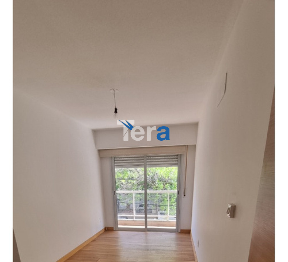 Apartamento ID.21083 - Apartamento En Venta De 2 Dorm. 2 Baños Con Cochera En Pocitos