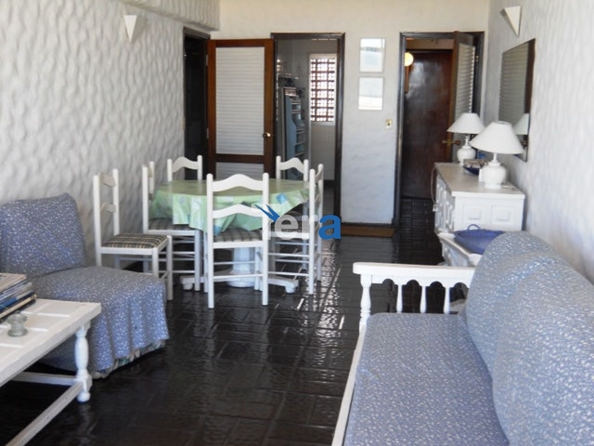 Apartamento ID.20979 - APTO EN ALQUILER 2 DORM EN BEVERLY HILLS 