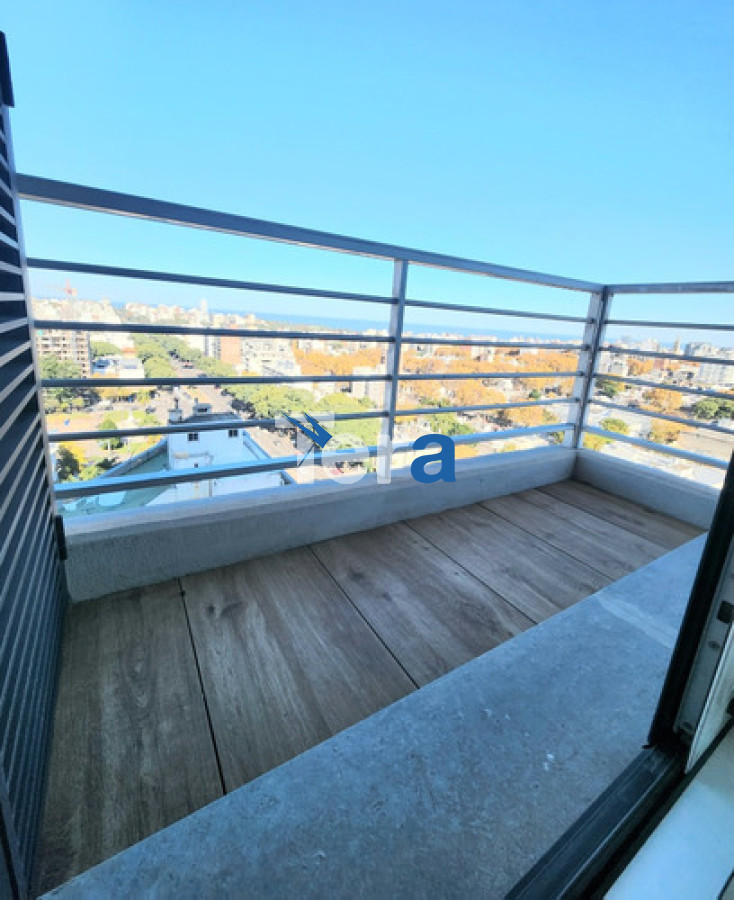 Apartamento ID.21351 - Venta De Espectacular Planta Piso 14 De 2dormitorios 